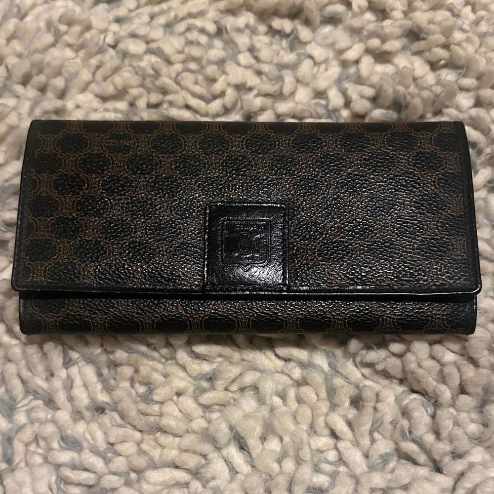 CELINE  Black and Brown Wallet Kisslock clean/pristine Flap MINT Authentic
